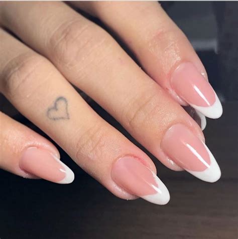 almond nails with heart